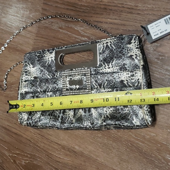 BNWT GUESS Los Angeles Satin Clutch / Shoulder Bag Leopard Print Party Evening - Picture 7 of 10
